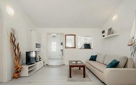 Parentium Apartment